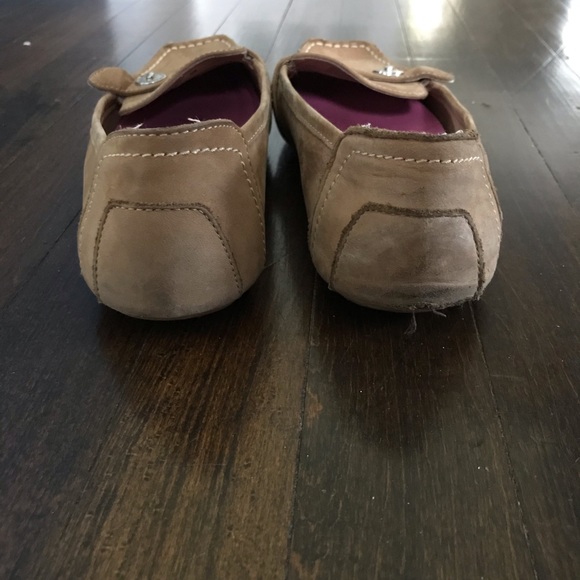 Isaac Mizrahi Hannah Leather Loafers - Picture 6 of 7